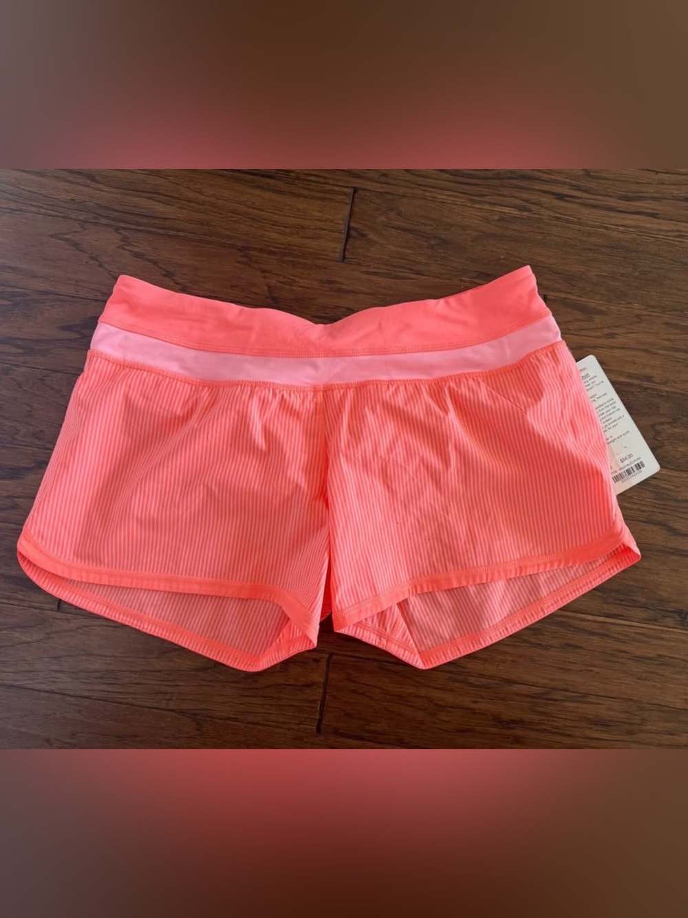 New! Women’s Coral Active Shorts - Lululemon Groovy Run Shorts size 10